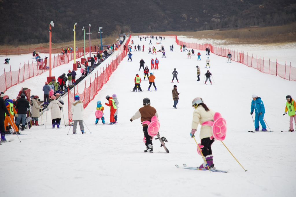 冠军之路 · 全民健身冰雪运动季系列活动火热开启
